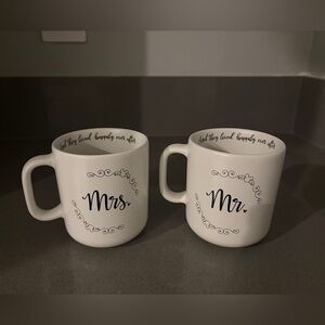 Mr. and Mrs. White Mugs Set